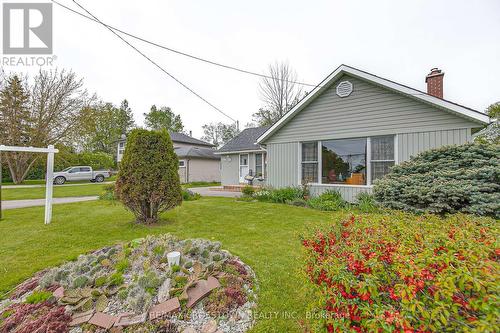 1962 St Johns Road, Innisfil, ON - Outdoor