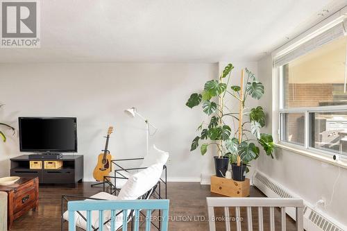 201 - 5 Frith Road, Toronto, ON - Indoor