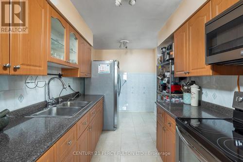 201 - 5 Frith Road, Toronto, ON - Indoor Photo Showing Kitchen With Double Sink