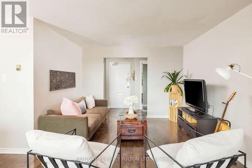 201 - 5 Frith Road, Toronto, ON - Indoor