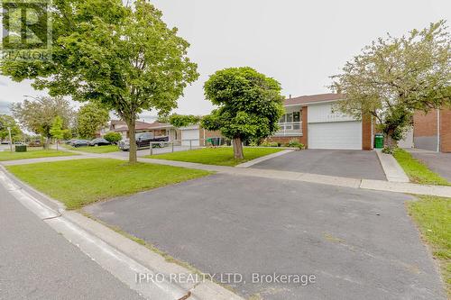 3320 Morningstar Drive, Mississauga, ON - Outdoor With Facade