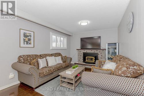 3320 Morningstar Drive, Mississauga, ON - Indoor Photo Showing Living Room With Fireplace