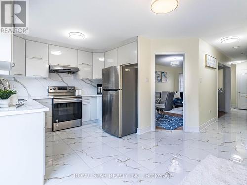 49 Bunchberry Way, Brampton, ON - Indoor Photo Showing Kitchen