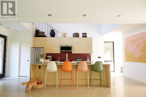 372 Prinyers Cove Crescent, Prince Edward County, ON - Indoor Photo Showing Kitchen