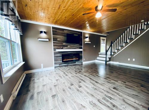 35 First Colony Drive, Cupids, NL - Indoor With Fireplace