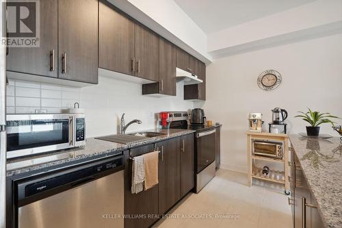 508 - 8 Culinary Lane, Barrie, ON - Indoor Photo Showing Kitchen