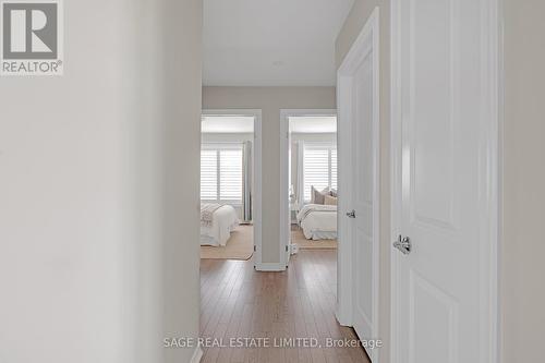 419 Wheat Boom Drive, Oakville, ON - Indoor Photo Showing Other Room