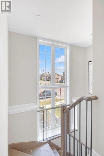 419 Wheat Boom Drive, Oakville, ON - Indoor Photo Showing Other Room