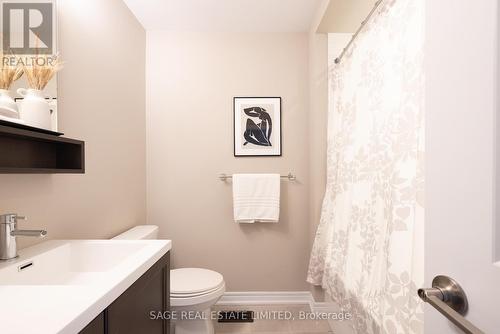 419 Wheat Boom Drive, Oakville, ON - Indoor Photo Showing Bathroom