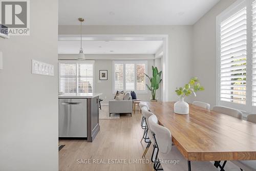 419 Wheat Boom Drive, Oakville, ON - Indoor Photo Showing Dining Room