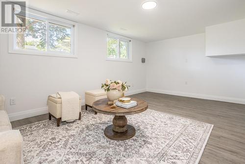 278 Grand View Avenue, London, ON - Indoor Photo Showing Living Room