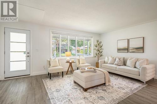 278 Grand View Avenue, London, ON - Indoor Photo Showing Living Room