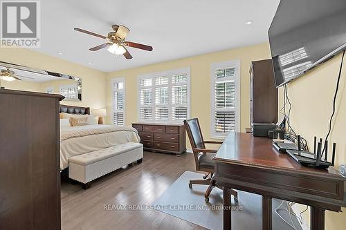 38 Butternut Grove Lane, Hamilton, ON - Indoor Photo Showing Bedroom