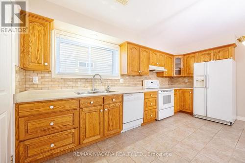 65 Arbour Glen Drive, St. Catharines, ON - Indoor Photo Showing Kitchen With Double Sink