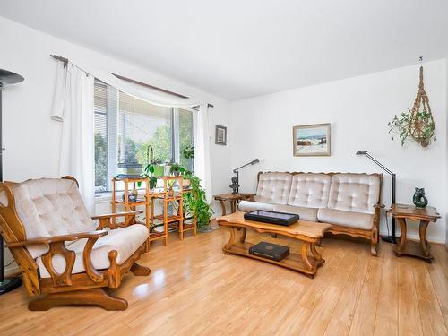 Salon - 621 Rue Laroche, Mont-Saint-Hilaire, QC - Indoor Photo Showing Living Room