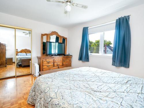 Chambre Ã  coucher principale - 621 Rue Laroche, Mont-Saint-Hilaire, QC - Indoor Photo Showing Bedroom