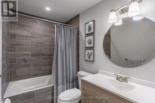 457 Wilkins Street, London, ON - Indoor Photo Showing Bathroom