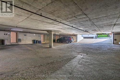 457 Wilkins Street, London, ON - Indoor Photo Showing Garage