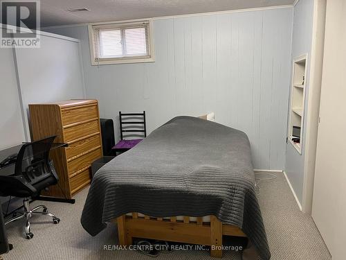 631 Ross Street, London, ON - Indoor Photo Showing Bedroom