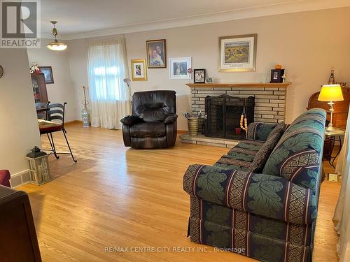 631 Ross Street, London, ON - Indoor Photo Showing Living Room With Fireplace