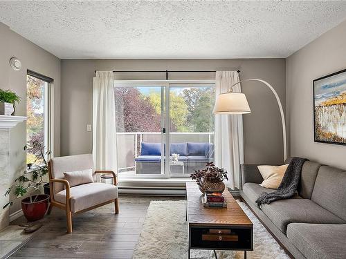 410-2520 Wark St, Victoria, BC - Indoor Photo Showing Living Room