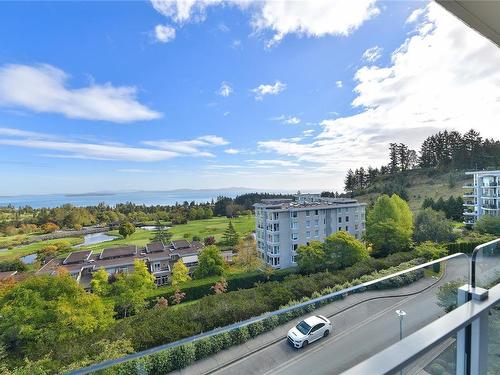 502-748 Sayward Hill Terr, Saanich, BC - Outdoor With View