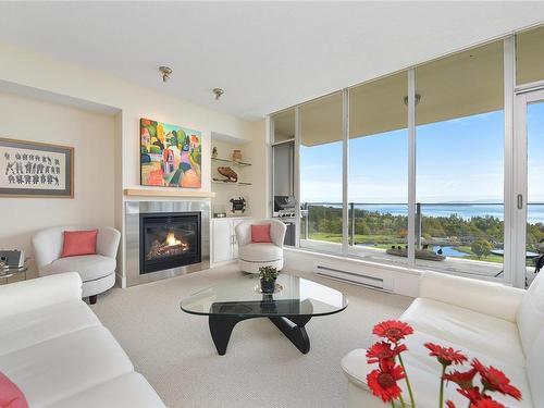 502-748 Sayward Hill Terr, Saanich, BC - Indoor Photo Showing Living Room With Fireplace