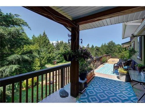 1695 Nahmint Rd, Qualicum Beach, BC 