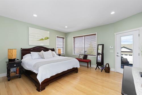 808 Kuipers Crescent, Kelowna, BC - Indoor Photo Showing Bedroom