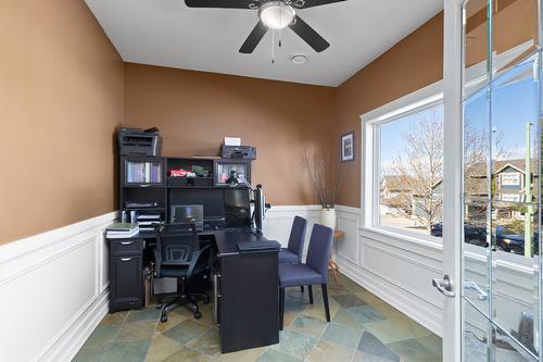 808 Kuipers Crescent, Kelowna, BC - Indoor Photo Showing Office