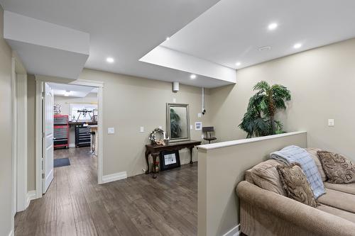 808 Kuipers Crescent, Kelowna, BC - Indoor