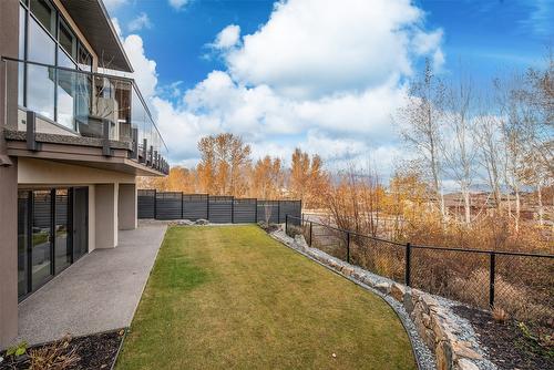 450 Windhover Court, Kelowna, BC - Outdoor