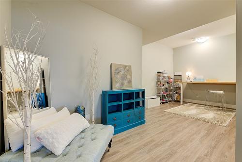 450 Windhover Court, Kelowna, BC - Indoor