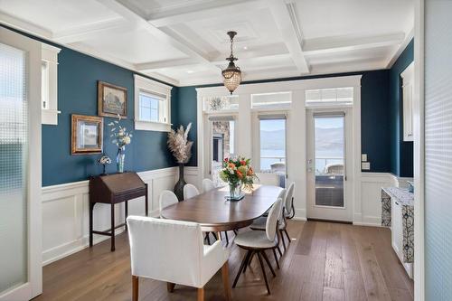 376 Quilchena Drive, Kelowna, BC - Indoor Photo Showing Dining Room