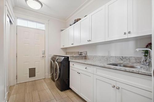 376 Quilchena Drive, Kelowna, BC - Indoor Photo Showing Laundry Room