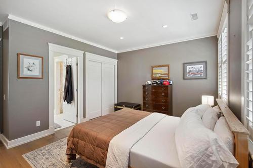 376 Quilchena Drive, Kelowna, BC - Indoor Photo Showing Bedroom