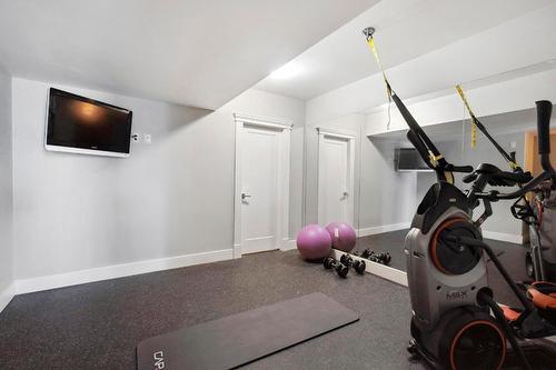 376 Quilchena Drive, Kelowna, BC - Indoor Photo Showing Gym Room