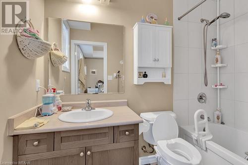 169 Wedgewood Drive, Woodstock, ON - Indoor Photo Showing Bathroom