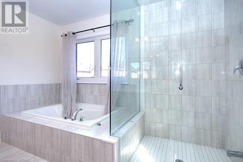 648 Mcgill Lane, Woodstock, ON - Indoor Photo Showing Bathroom