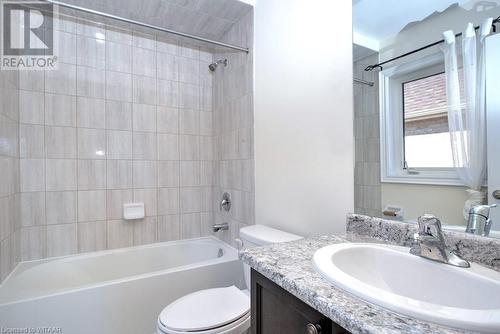 648 Mcgill Lane, Woodstock, ON - Indoor Photo Showing Bathroom