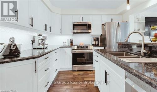 201 Jones Road, Hamilton (Fruitland), ON - Indoor Photo Showing Kitchen With Double Sink With Upgraded Kitchen