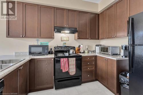 169 Wedgewood Drive, Woodstock, ON - Indoor Photo Showing Kitchen