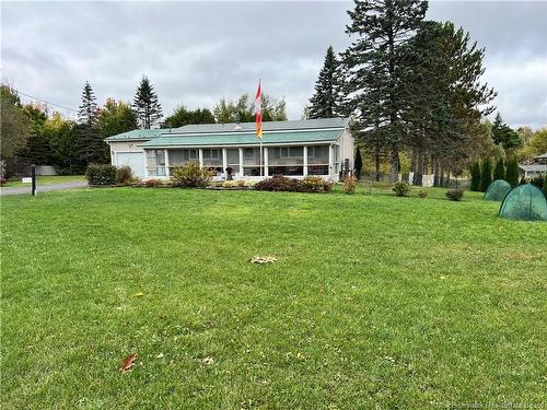 11 Pinewood Dr, Saint Stephen, NB 