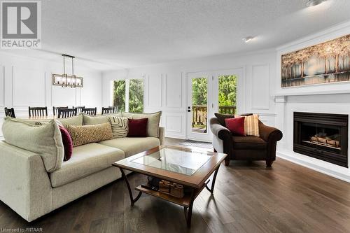 667 Lansdowne Avenue, Woodstock, ON - Indoor Photo Showing Living Room With Fireplace