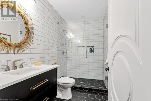 241 Tamarack Boulevard, Woodstock, ON - Indoor Photo Showing Bathroom