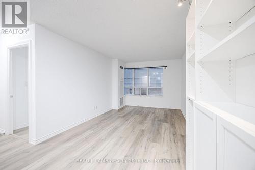 305 - 270 Wellington Street W, Toronto, ON - Indoor Photo Showing Other Room