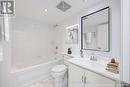 305 - 270 Wellington Street W, Toronto, ON  - Indoor Photo Showing Bathroom 