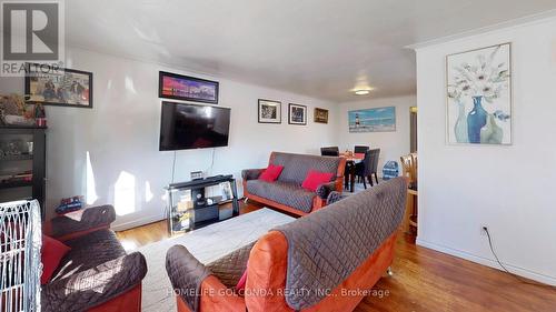 9 Rameau Drive, Toronto, ON - Indoor Photo Showing Living Room