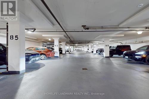 1017 - 185 Oneida Crescent, Richmond Hill, ON - Indoor Photo Showing Garage