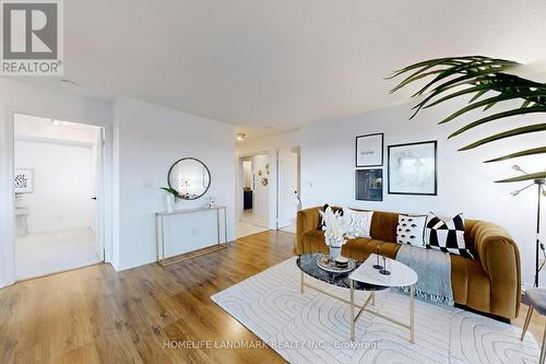 1017 - 185 Oneida Crescent, Richmond Hill, ON - Indoor Photo Showing Living Room